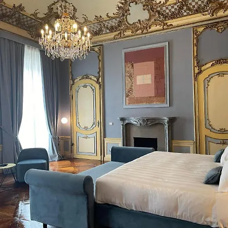 Palazzo Del Carretto-art And * Turin