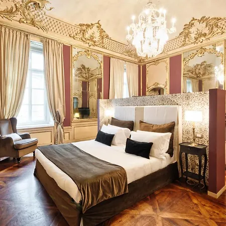 Palazzo Del Carretto-art And * Turin