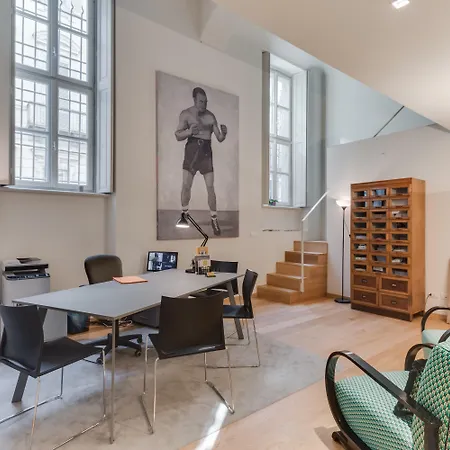 Palazzo Del Carretto-art Apartments&guesthouse *