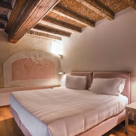 Palazzo Del Carretto-art And Appartement Turijn
