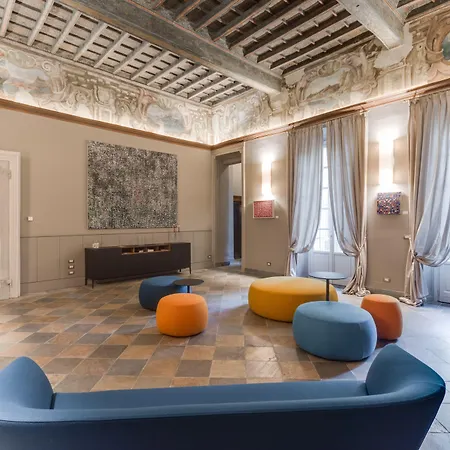 Palazzo Del Carretto-art And *