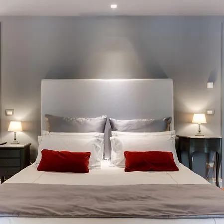 Palazzo Del Carretto-art And