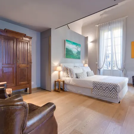 Palazzo Del Carretto-art And