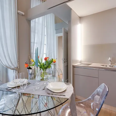 Palazzo Del Carretto-art Apartments&guesthouse Torino