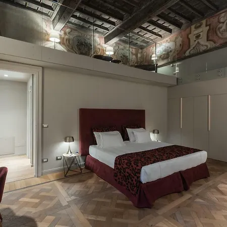 Palazzo Del Carretto-art And