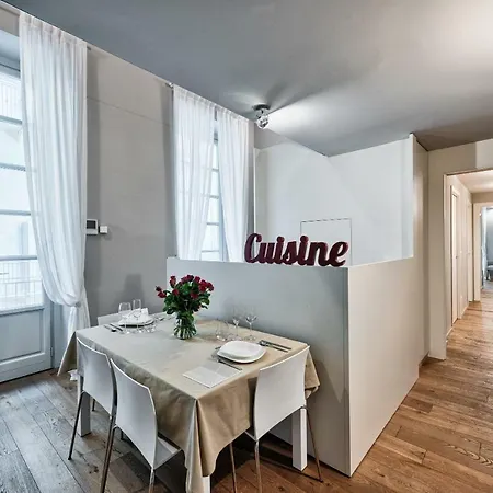 Palazzo Del Carretto-art And