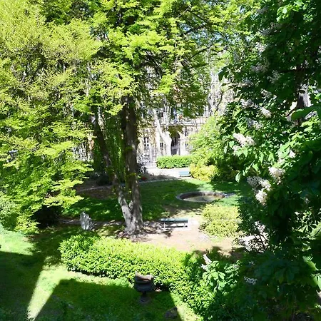 Palazzo Del Carretto-art And