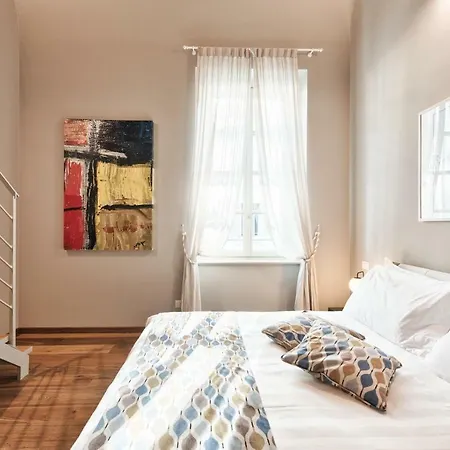 Palazzo Del Carretto-art Apartments&guesthouse