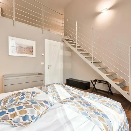 Palazzo Del Carretto-art Apartments&guesthouse