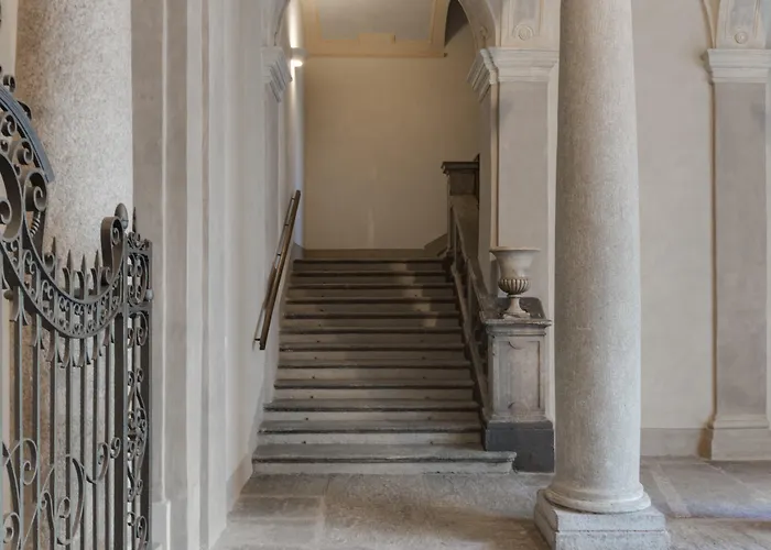 Palazzo Del Carretto-art Apartments&guesthouse * Torino