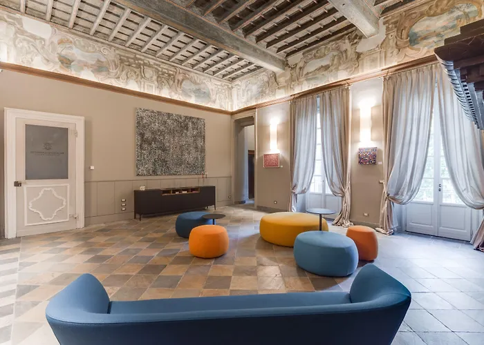 Palazzo Del Carretto-art Apartments&guesthouse *