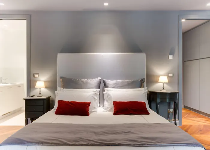 Palazzo Del Carretto-art Apartments&guesthouse