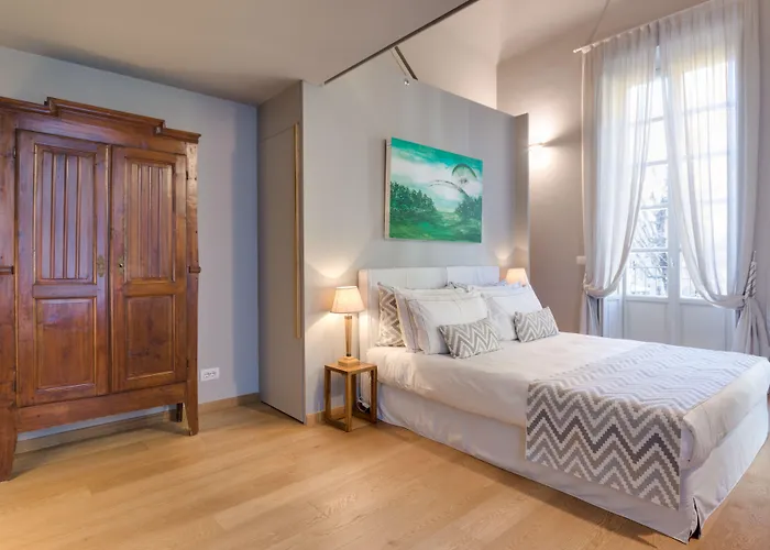 Palazzo Del Carretto-art Apartments&guesthouse * Torino