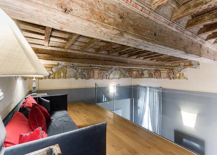 Appartamento Palazzo Del Carretto-art Apartments&guesthouse *