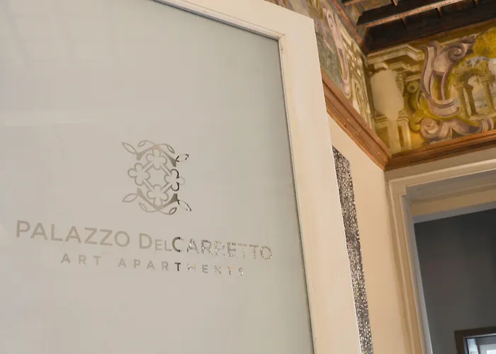 Palazzo Del Carretto-art Apartments&guesthouse * Torino