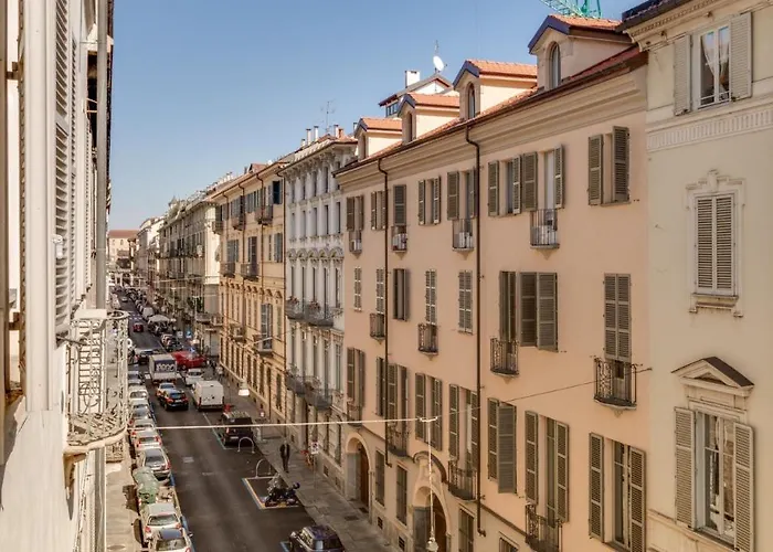 Palazzo Del Carretto-art Apartments&guesthouse * Torino