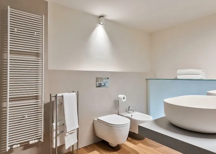 Palazzo Del Carretto-art Apartments&guesthouse *