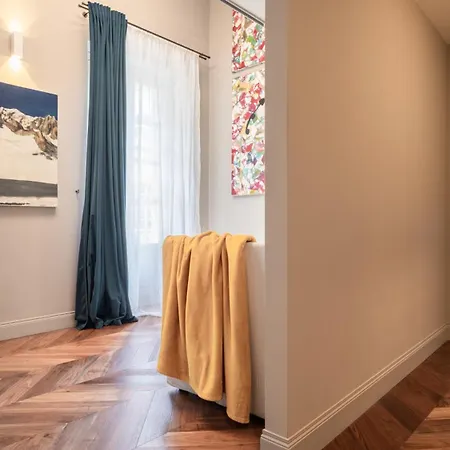 Palazzo Del Carretto-art And